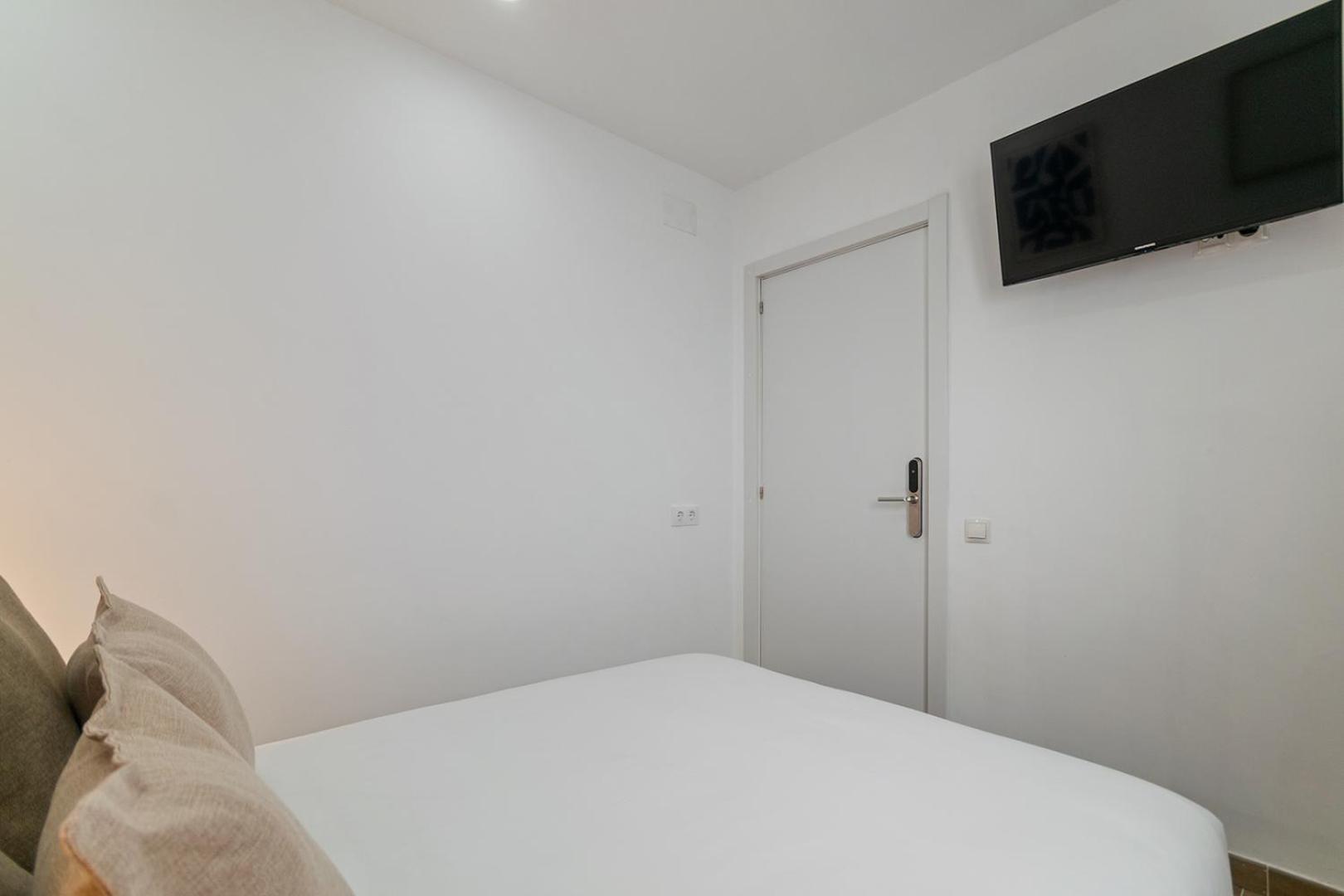 Livinn House L'Hospitalet de Llobregat Esterno foto